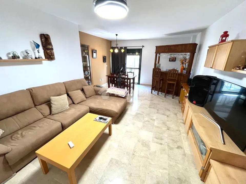 Piso en venta en C. Carlos Cano en Estepona