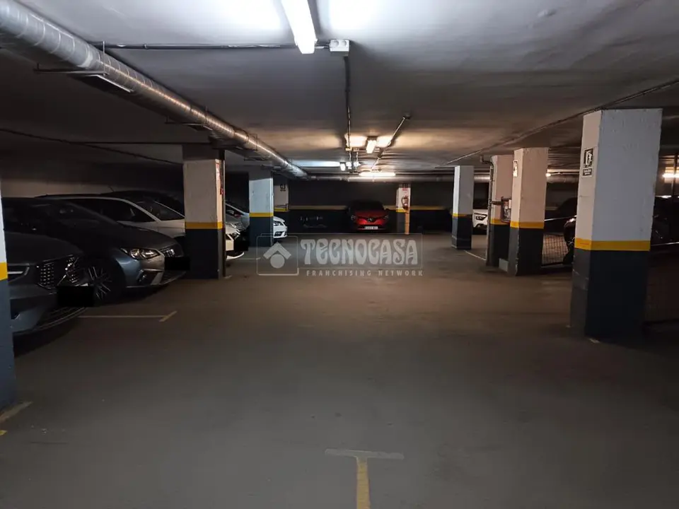 Box/plaza de garaje en venta en Carabanchel en Vista Alegre en Madrid