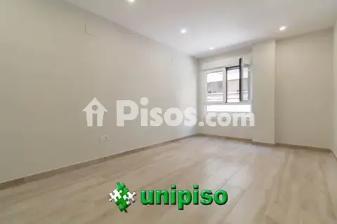 Piso en calle de la Batalla del Salado