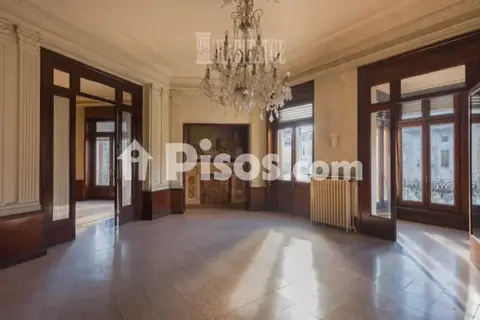 Piso en Plaça de Santa Clara