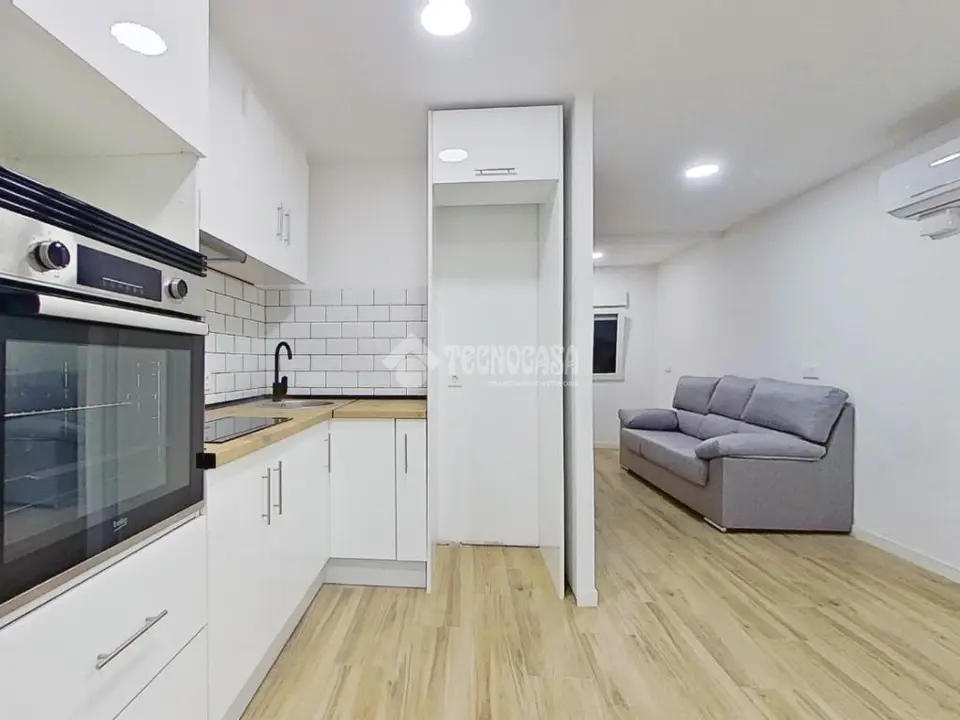 Local comercial en venta en Horta Guinardó en El Carmel en Barcelona