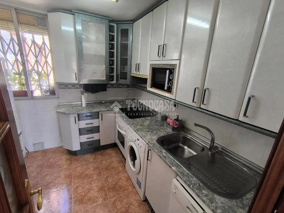 Piso en venta en C/ de José Arcones Gil en Ciudad Lineal en Madrid