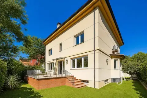Chalet en Nueva España