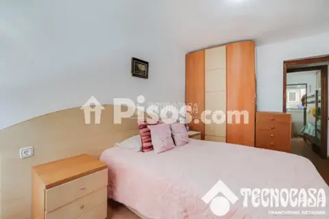 Piso en Llefià-Artigues