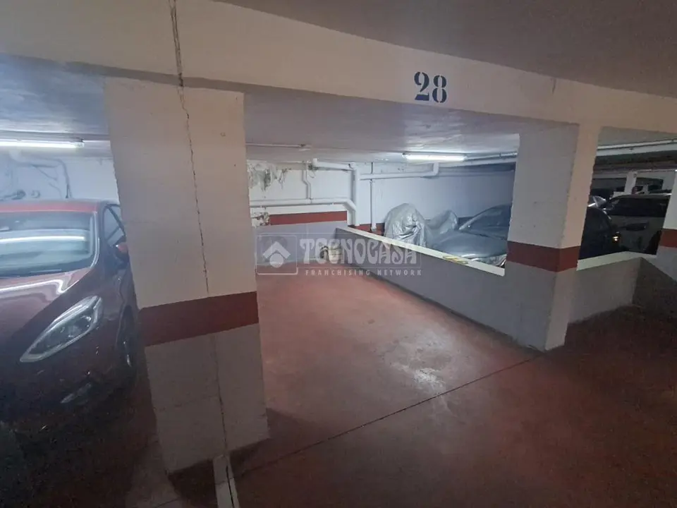 Box/plaza de garaje en alquiler en Latina en Lucero en Madrid