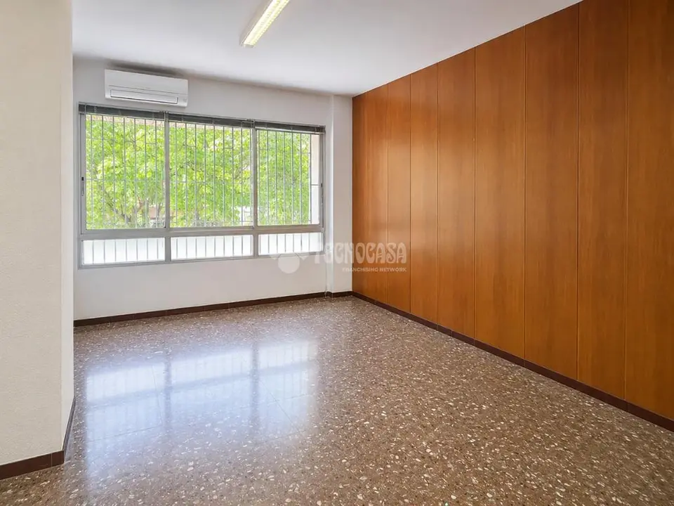 Local comercial en alquiler en Eixample en La Nova Esquerra De L'eixample en Barcelona